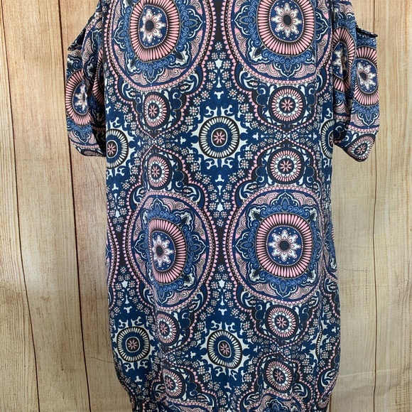 Blanco Large V Neck Boho Casual Blouse - Picture 5 of 13